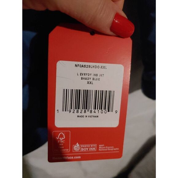 North Face Women's PLUS Size 2X Blue/Black Amazon JFK8 Logo Puffer Jacket - Picture 3 of 9